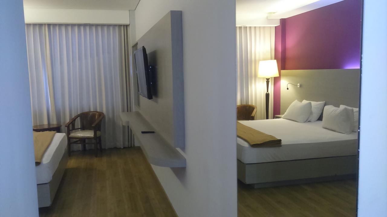 Hotel Kharisma Мадиун Екстериор снимка