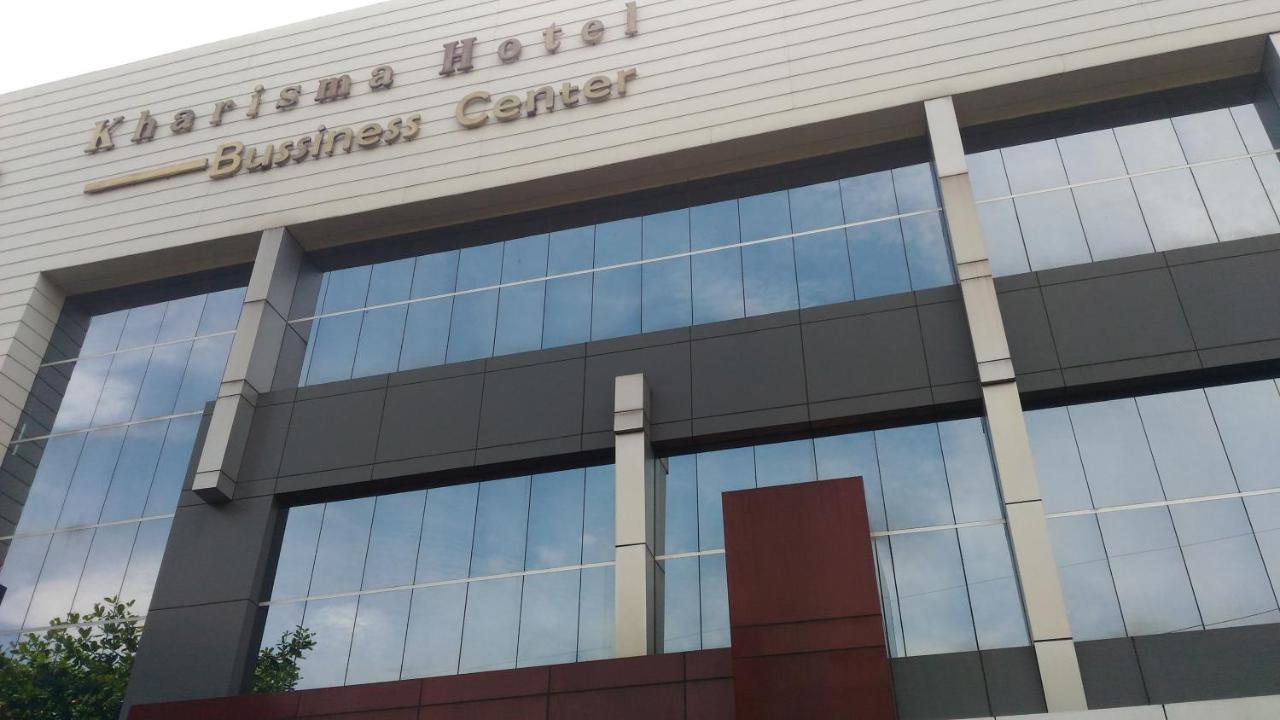 Hotel Kharisma Мадиун Екстериор снимка